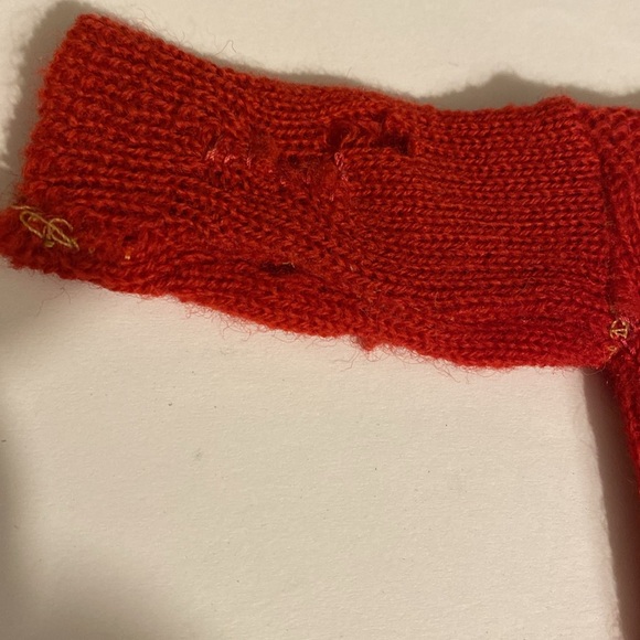 1950 VINTAGE RED WOOL TINY DOLL SWEATER - Picture 8 of 11